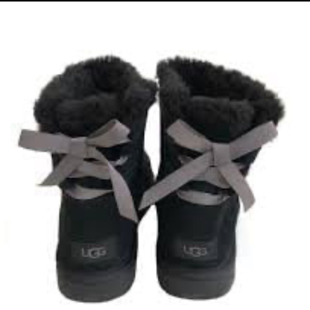 UGG MINI CONTINUITY BOW BLACK BOOTS